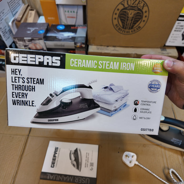 Geepas Ceramic Steam Iron GSI7788