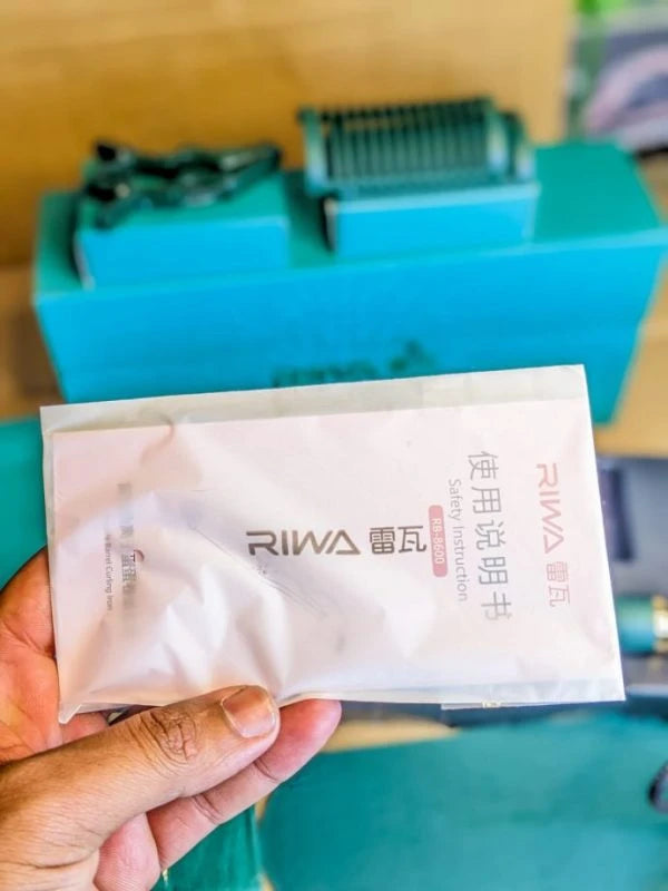 Korean Brand Riwa Double Barrel Curling Straightner