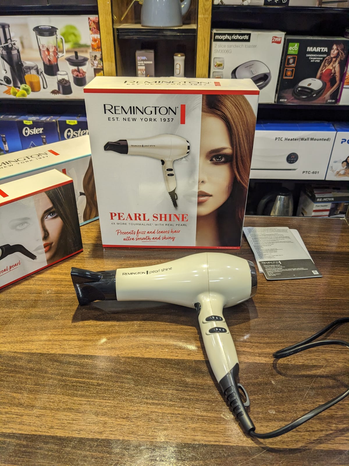 Remington Pearl Shine Hair Dryer 2000W Salon Professional Styling with Tourmaline Ceramic Technology