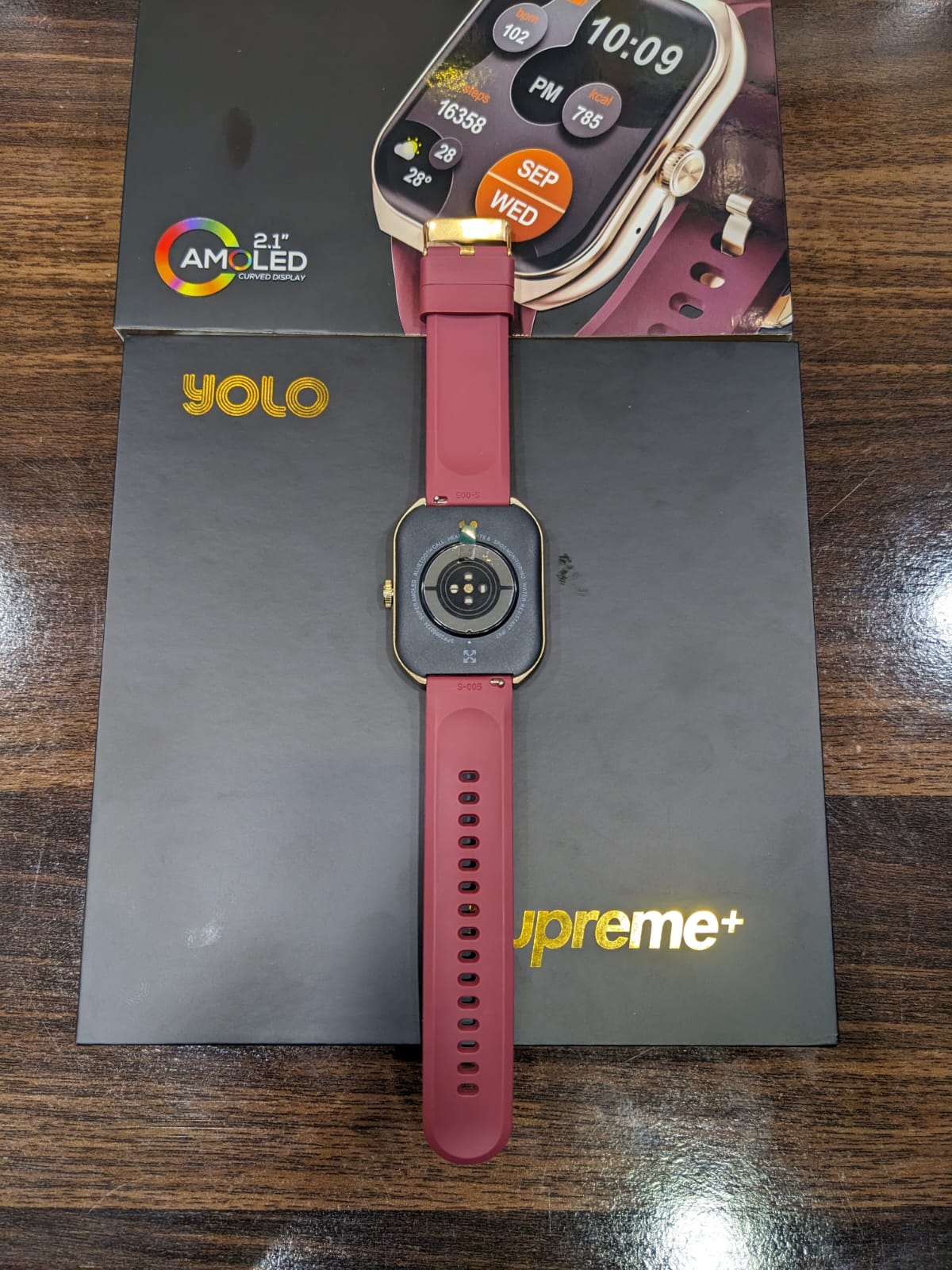 YOLO 2.1" Amoled Display Supreme+ Smart Watch, IP67 Water Resistance